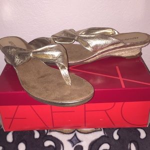 NEW Aerosoles Goldish sandals size 10M gorgeous!🌼
